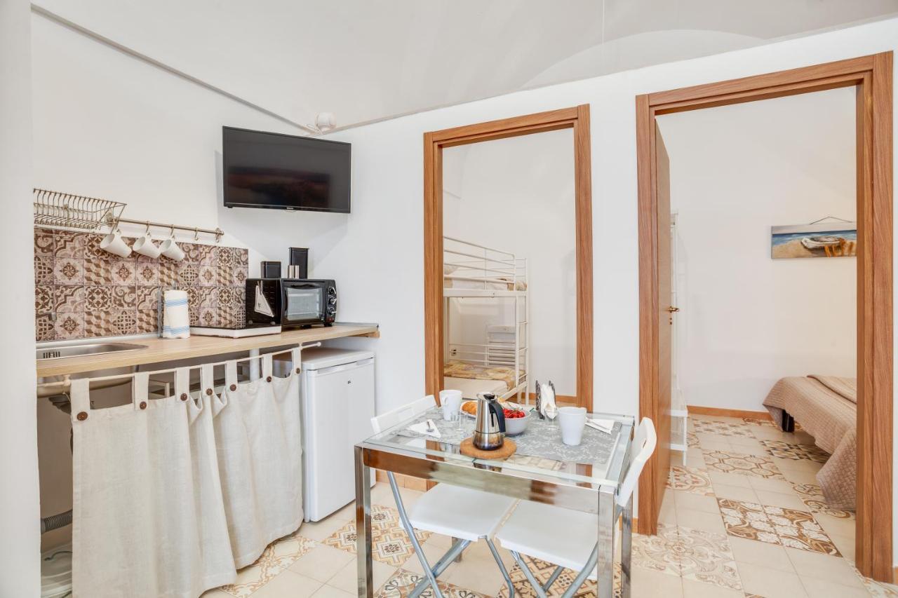 Tiny House 21 Bright Aparment Apartamento Polignano a Mare Exterior foto